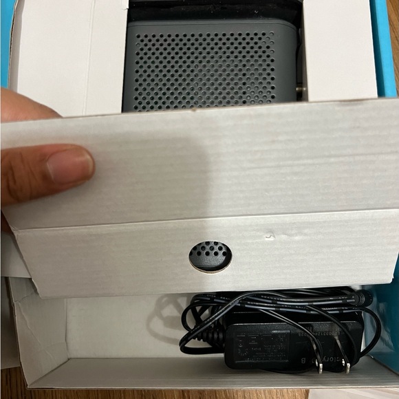 New Motorola modem - Picture 3 of 6